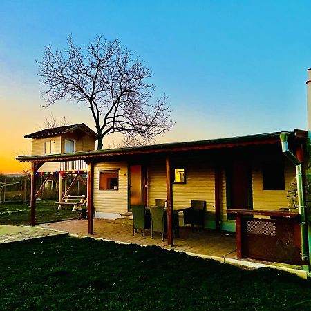 Caravans 10 Min To Tsonevo Lake & 35 Min To Black Sea Εξωτερικό φωτογραφία