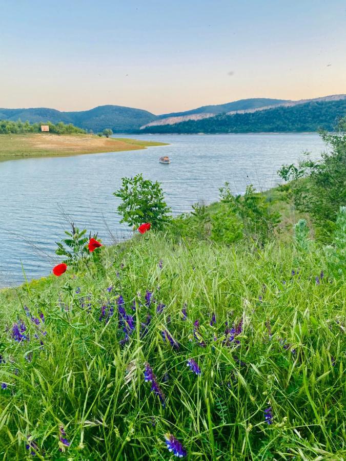 Caravans 10 Min To Tsonevo Lake & 35 Min To Black Sea Εξωτερικό φωτογραφία